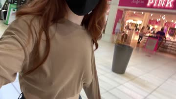 flashing my tits in the mall 😋
