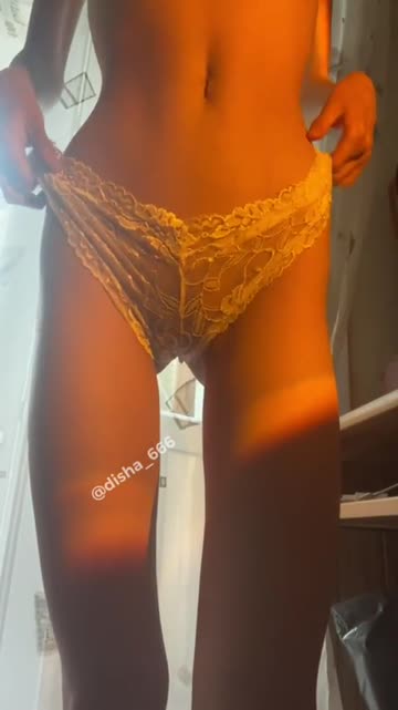 [selling] luv being naughty 😈 soaked 💦& sexy 😏 kik: dinna999 (serious inquires only)