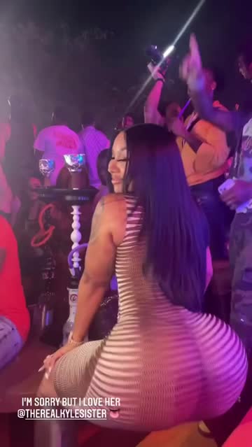 msixelaa dresses hit different