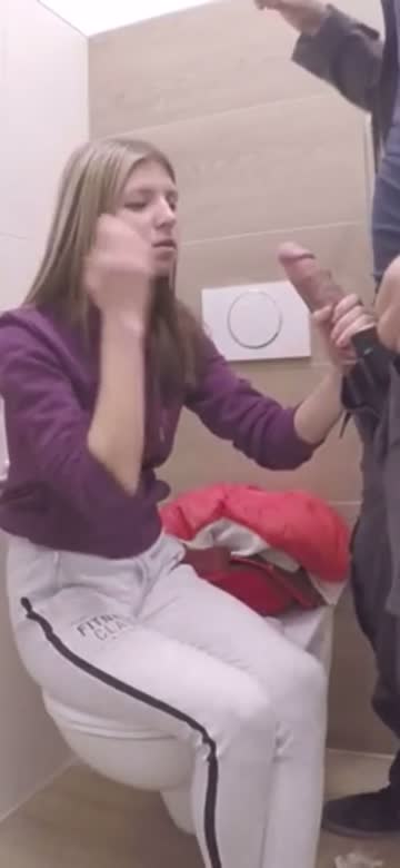 petite is not affraid