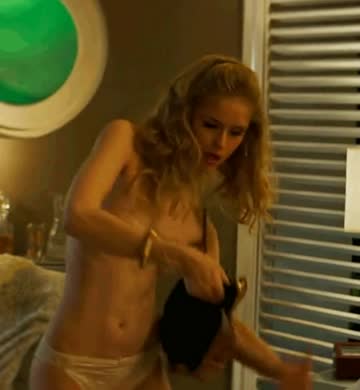 [erin moriarty] small tits