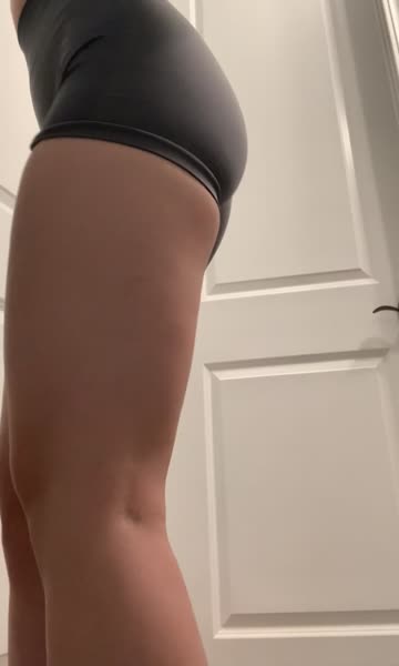 leg day finished and im now sore… can anyone help out with a massage? [f]