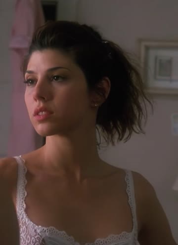 marisa tomei in untamed heart (1993)