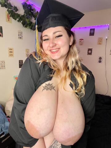 i’m a proud college grad!