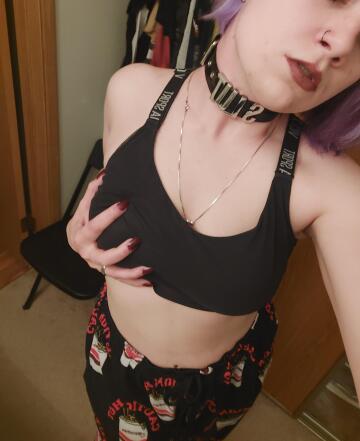 27[f] do you like my collar?