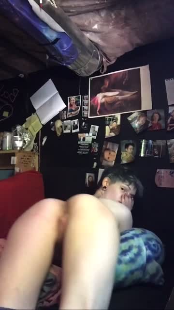 (ftm) wanna cum on my ass?