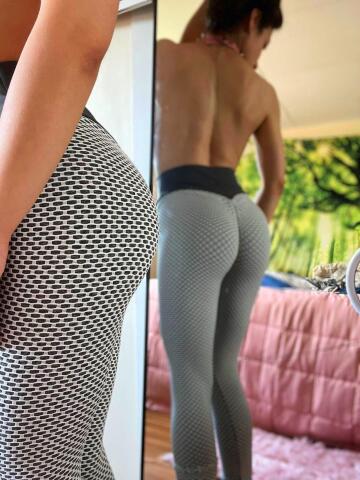 in love with ass in my new leggings
