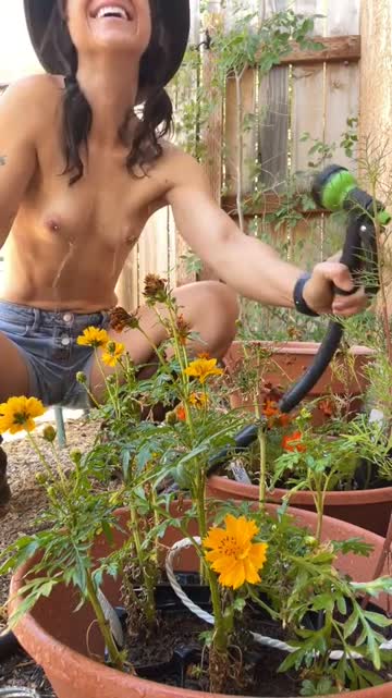 my attempt at trying to be sexy 🤭