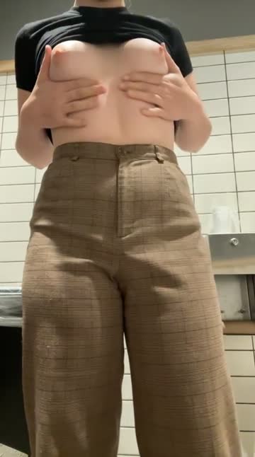 trying to make this night shift (f)ly by 🙄