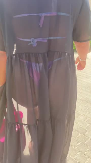 41yo mom, hubby disinterest kills my confidence so i’m flashing my ass for thrills