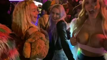 tits flashers
