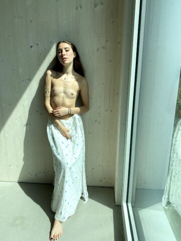 i want to have fun and get a lot of cream on my boobs