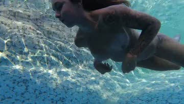 dive on in