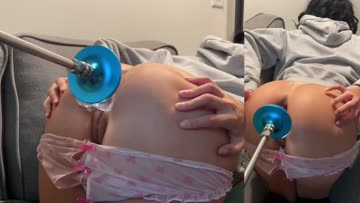 haven’t posted in a bit, so here’s me getting my tight little asshole stretched by my fucking machine 💕