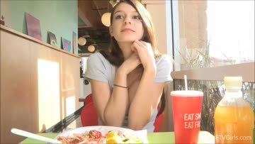 anessa