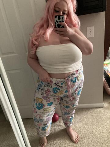 do you wanna come to my sleepover? 😏