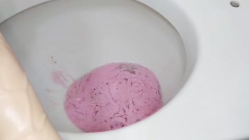getting filthy in public toilet