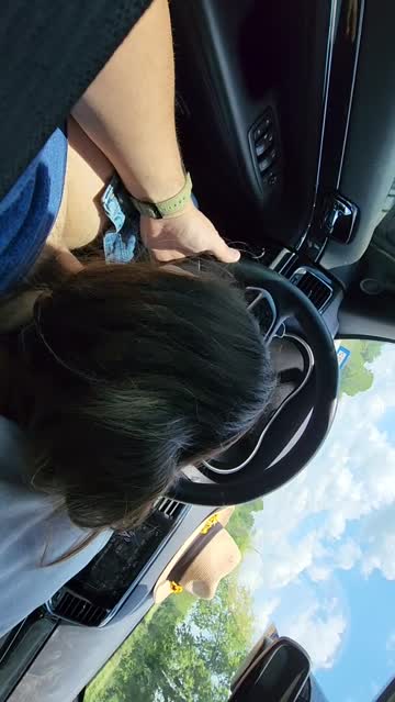 love giving road head!