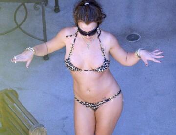britney belly dancing in her tiny bikini