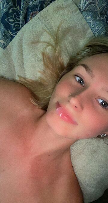 new lip gloss i’ve been trying out😉