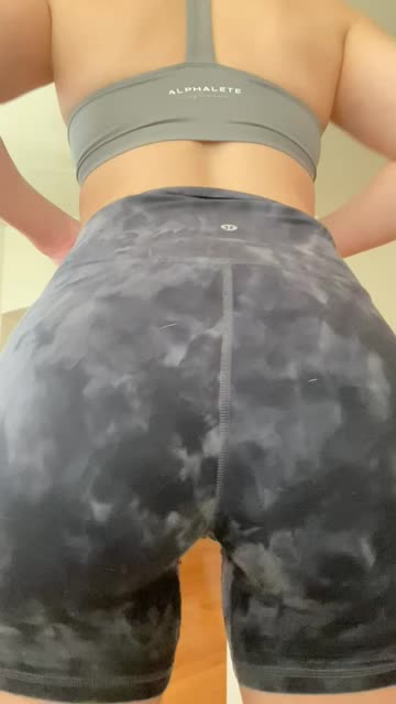 love the way these shorts make my ass look