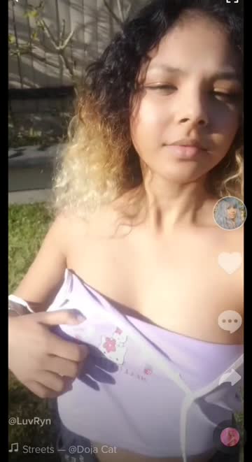 boobs flashing