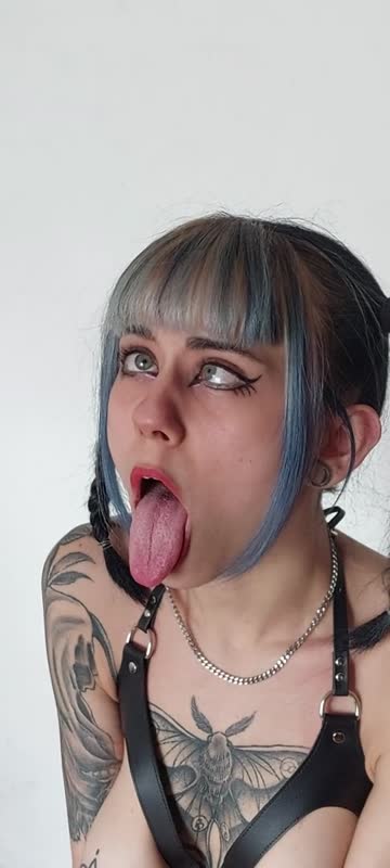 do you like cute alt babes? uwu