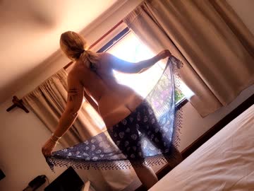 beautiful legs, delicious butt, perfect hips to liven up your day