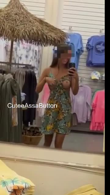 flashing in every mirror i come across in here