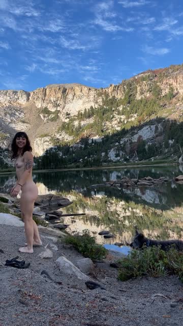 when there’s people coming 😢