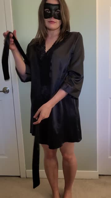 hubby seems to like this set on me. and off...