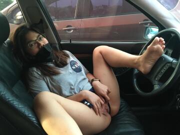 [f] always so much fun when i am bored while waiting for clients in my uber ride!