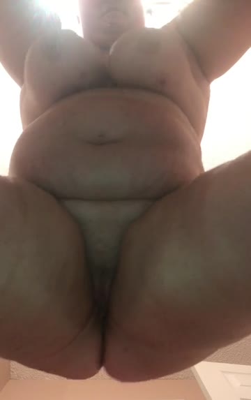 will you suck on my lips if i sit on your face?