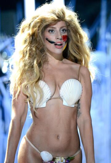 lady gaga at her absolute hottest (2013 vmas)