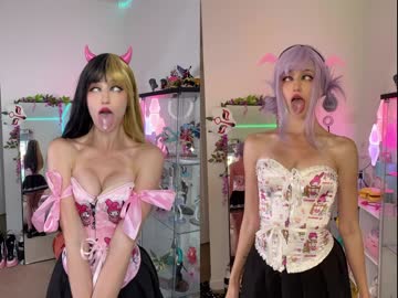 which twin does ahegao better?