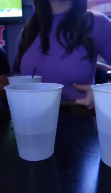 what's better than one flash at the bar [gif]