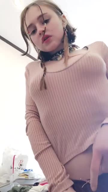 petite, fit and horny! perfect combo right?