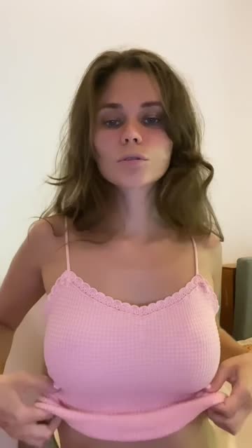 who likes my boobs ?