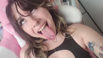 face fuck me in my chair >:)