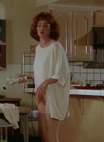 julianne moore (short cuts - 1993)