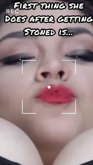 stoner mom on the floor