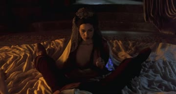 so, a vampire’s gonna wake you in the middle of the night, bite you, suck your blood and leave you in a state of eternal soulless damnation… “um…” it’s monica bellucci. “oh okay then!” bram stoker’s dracula. 1992