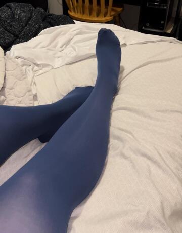 i looooove blue tights ❤️