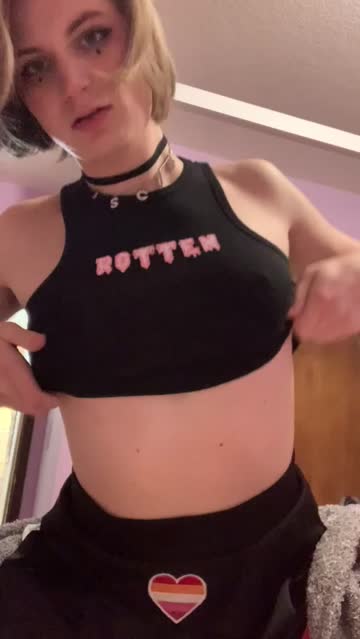 today i realized i'm finally big enough to do a titty drop! :)