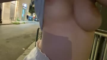 getting my big naturals out on a night out is so much fun (f19)