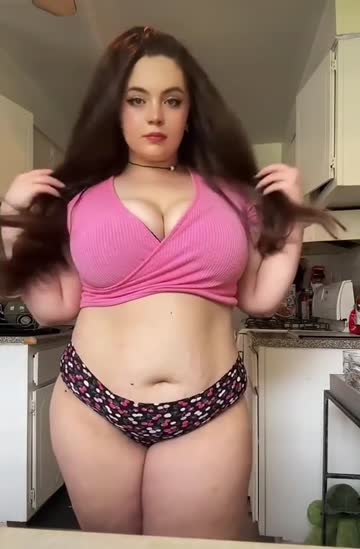 hopefully you dont mind some jiggle ♡