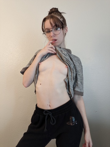 i have cute tits under my masc clothes