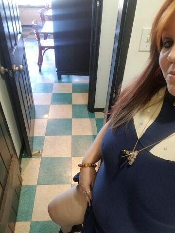 someone please come fuck me?