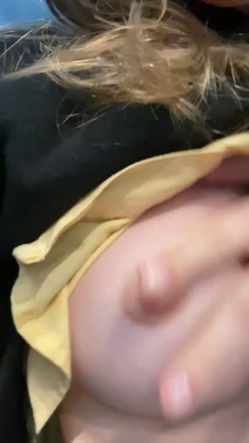 i want you to fuck my tight pussy and my mouth 😚 (f)