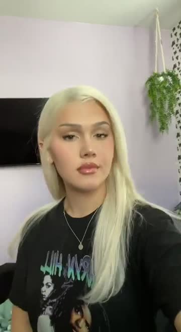 a short hot blink of our pretty!!!!!!!!!